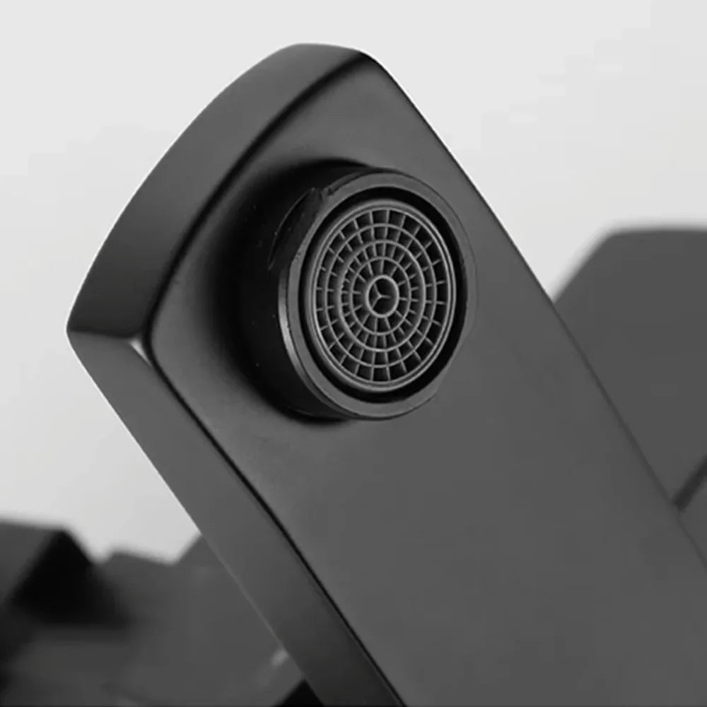 ABS ακροφύσια κατά των αλάτων Wallex HydroAxis MK2® – αντοχή και καθαριότητα από wox.gr