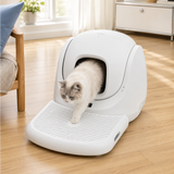 CATLINK γκρι σκαλοπάτι πρόσβασης σε καθημερινή χρήση με την αυτόματη τουαλέτα γάτας BayMax Lite, βοηθώντας τη γάτα να βγαίνει πιο άνετα και να συγκρατείται λιγότερη άμμος στο πάτωμα, διαθέσιμο επίσημα στο wox.gr